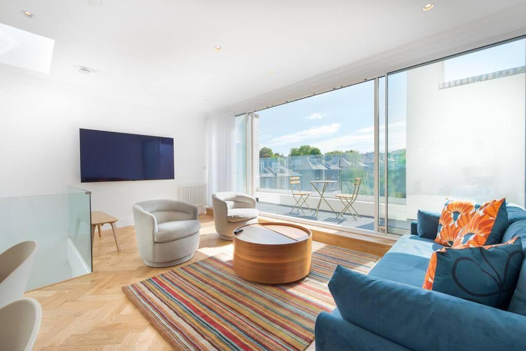 Stunning Two Bed Apartment Rh8 London Bagian luar foto